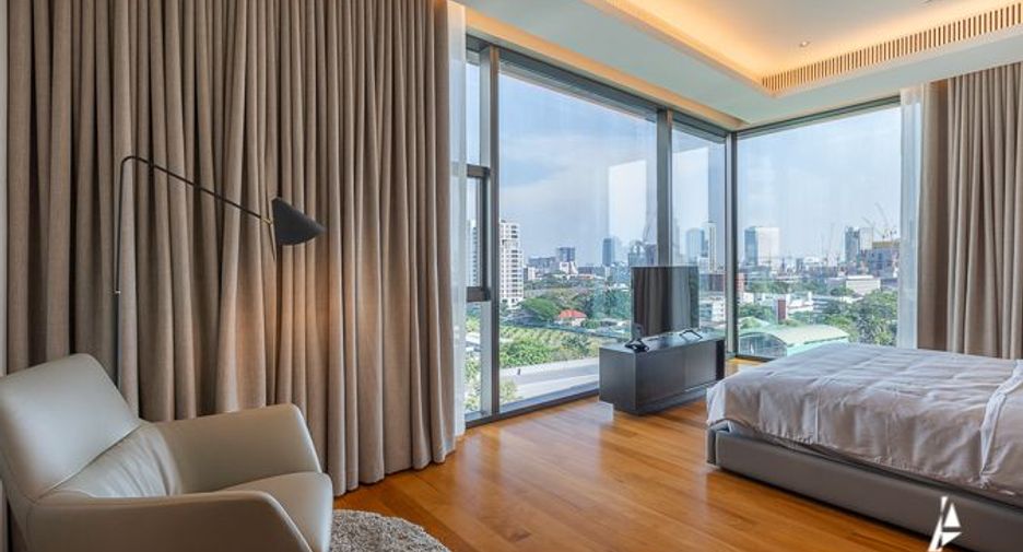 For rent and for sale 2 bedrooms condo in Pathum Wan, Bangkok
