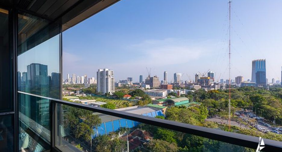 For rent and for sale 2 bedrooms condo in Pathum Wan, Bangkok