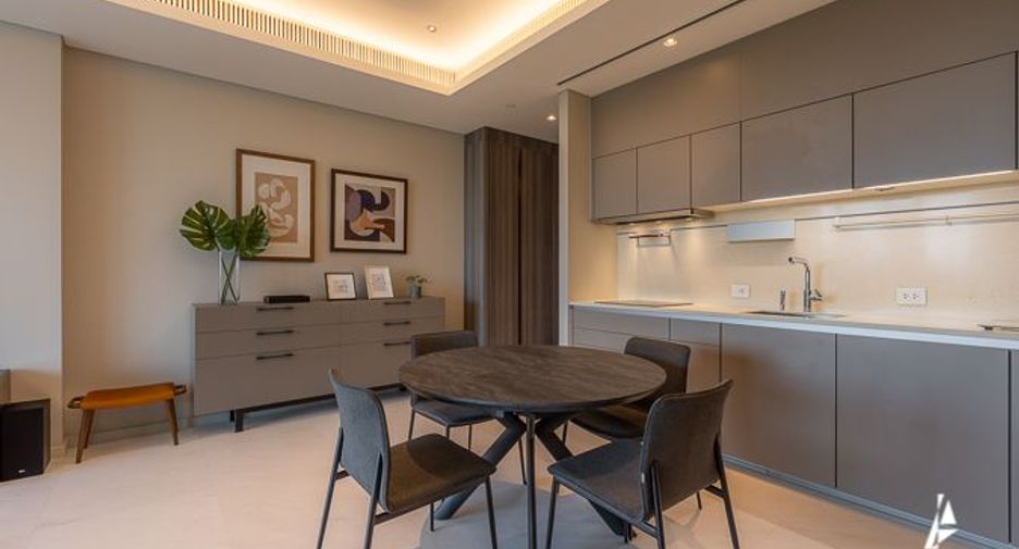 For rent and for sale 2 bedrooms condo in Pathum Wan, Bangkok