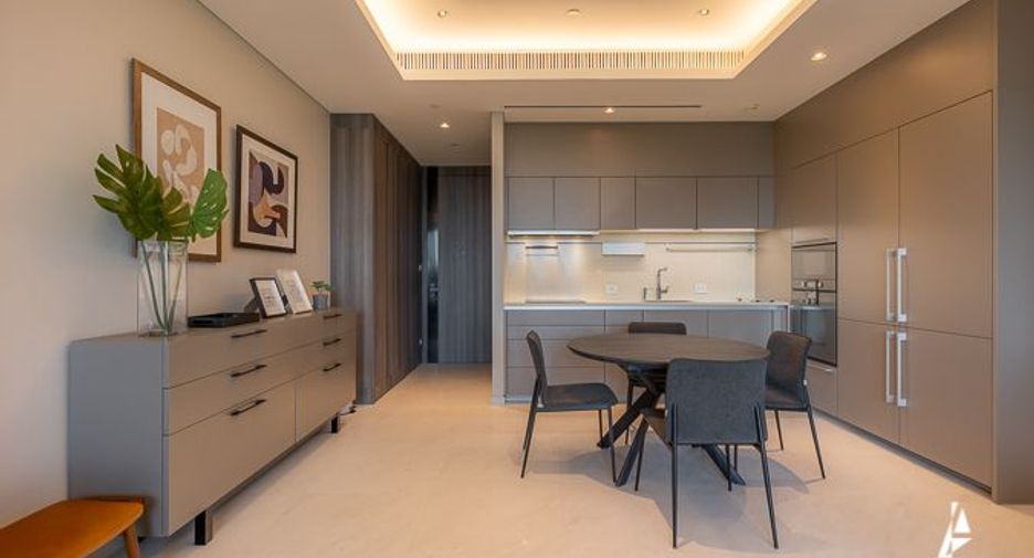 For rent and for sale 2 bedrooms condo in Pathum Wan, Bangkok