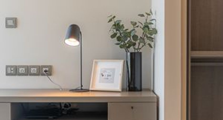 For rent and for sale 2 bedrooms condo in Pathum Wan, Bangkok