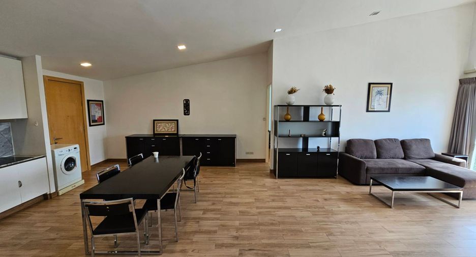 For rent 3 bedrooms condo in Phaya Thai, Bangkok