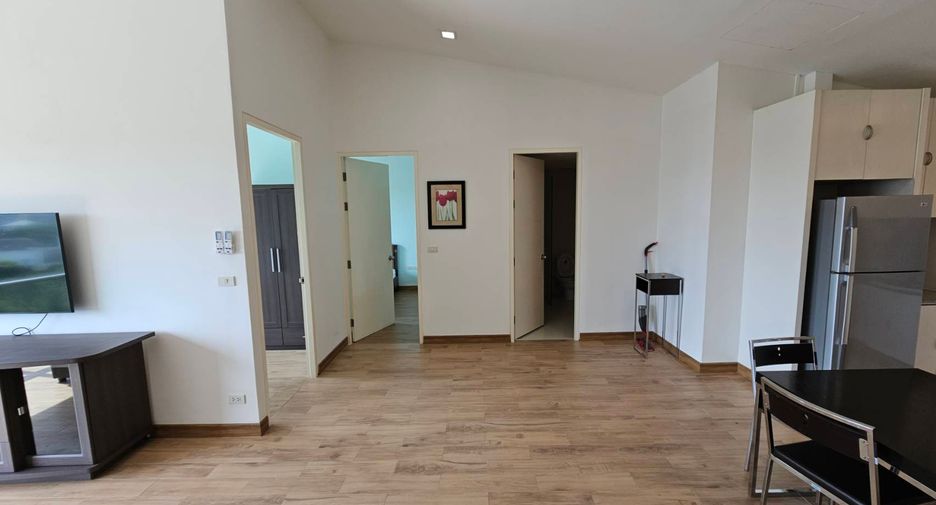 For rent 3 bedrooms condo in Phaya Thai, Bangkok