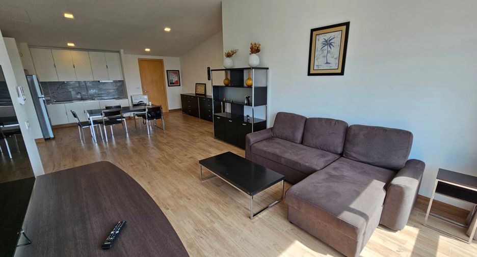 For rent 3 bedrooms condo in Phaya Thai, Bangkok