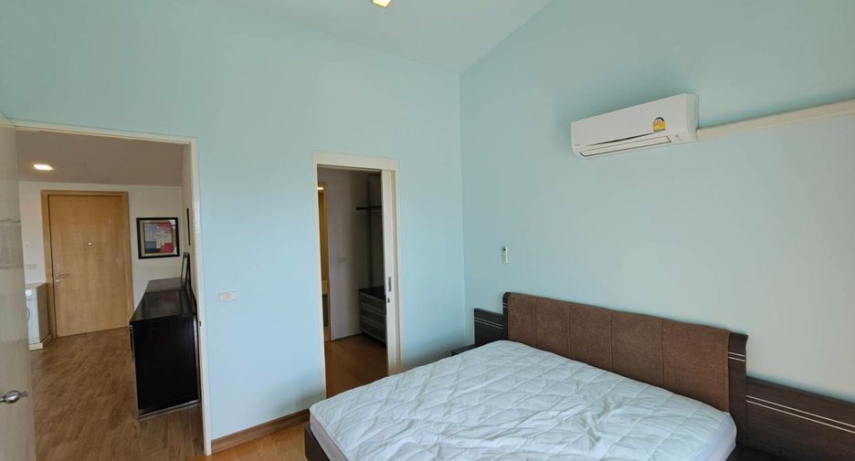 For rent 3 bedrooms condo in Phaya Thai, Bangkok
