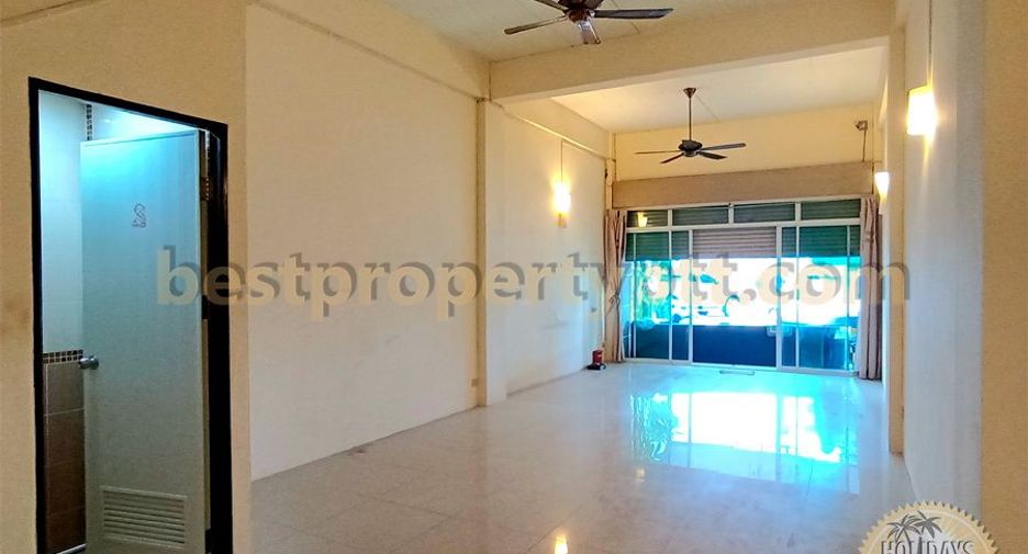 For rent 3 Beds retail Space in Bang Saray, Pattaya