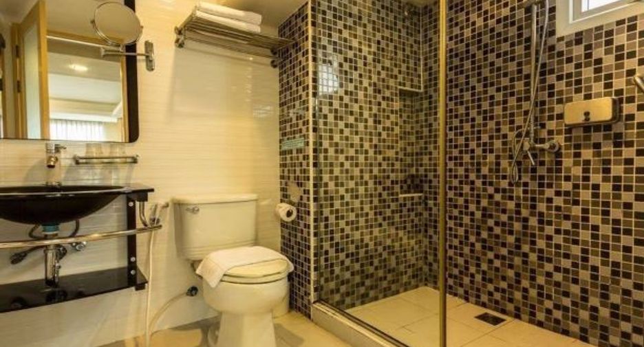 For sale hotel in Watthana, Bangkok
