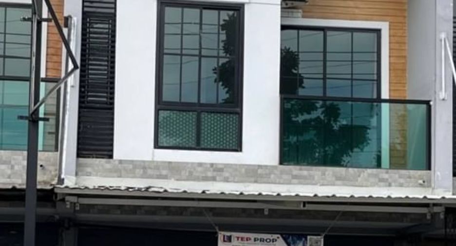 For rent そして for sale 2 ベッドルーム retail Space in Si Racha, Chonburi