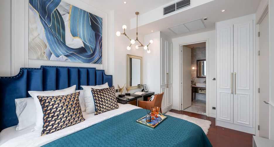 For sale 2 bedrooms condo in Watthana, Bangkok