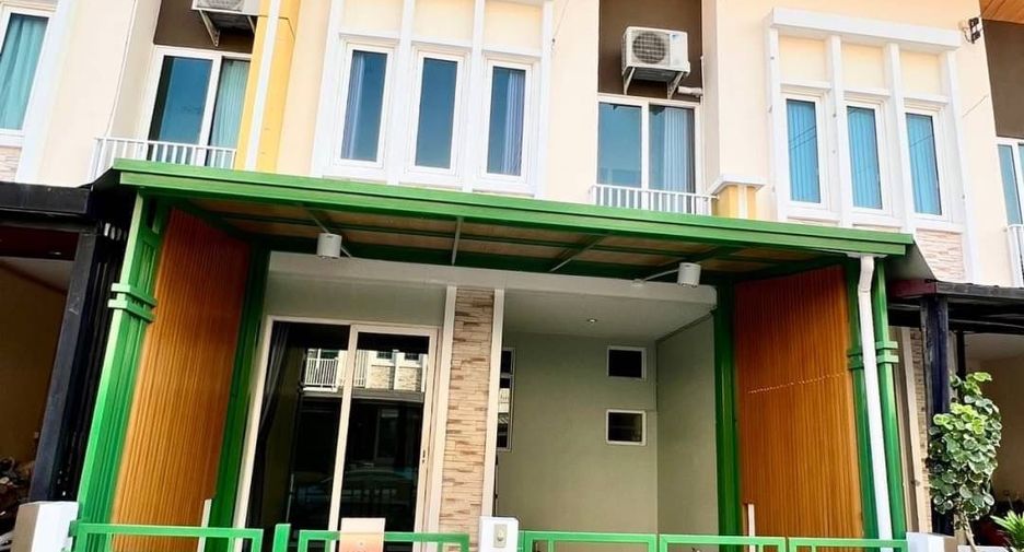 For rent 3 Beds townhouse in Mueang Samut Prakan, Samut Prakan