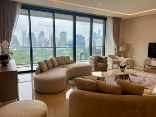 For sale 5 bedrooms condo in Pathum Wan, Bangkok
