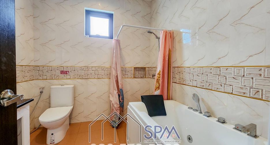 For sale 4 ベッドルーム villa in Hua Hin, Prachuap Khiri Khan