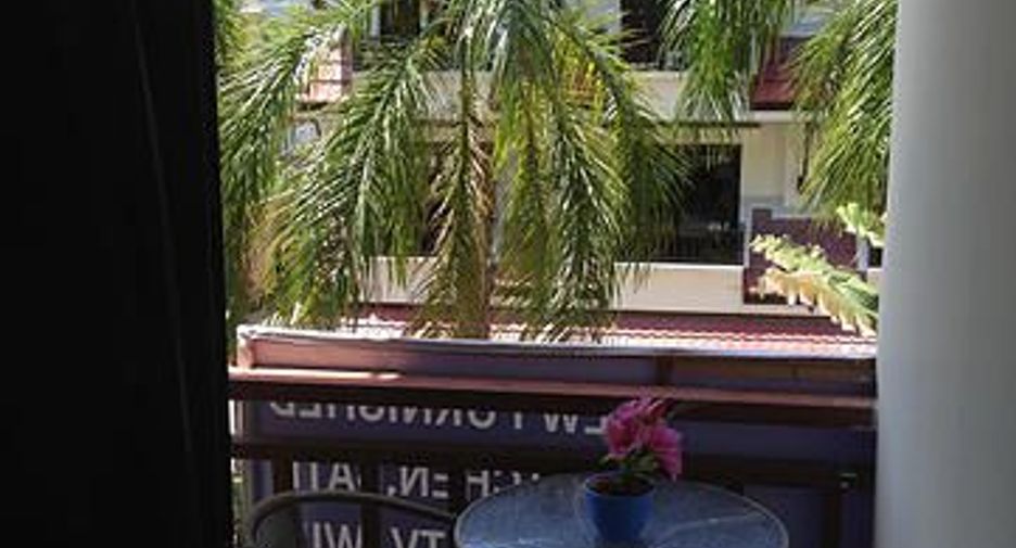 For sale 8 bedrooms hotel in Bang Lamung, Chonburi