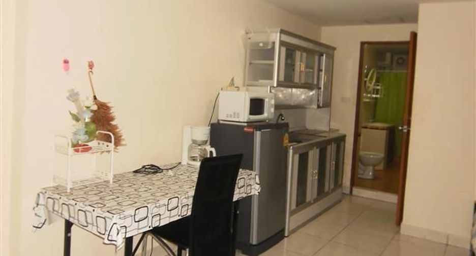 For sale 8 bedrooms hotel in Bang Lamung, Chonburi
