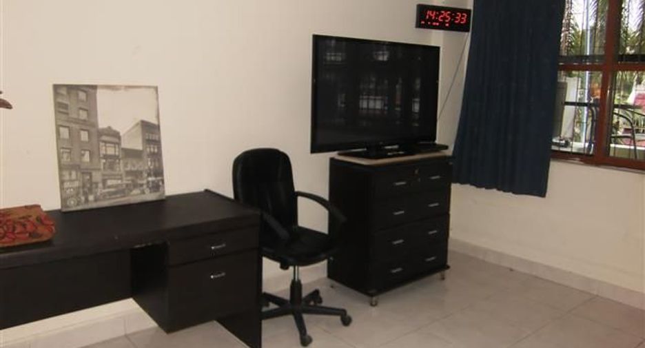 For sale 8 bedrooms hotel in Bang Lamung, Chonburi