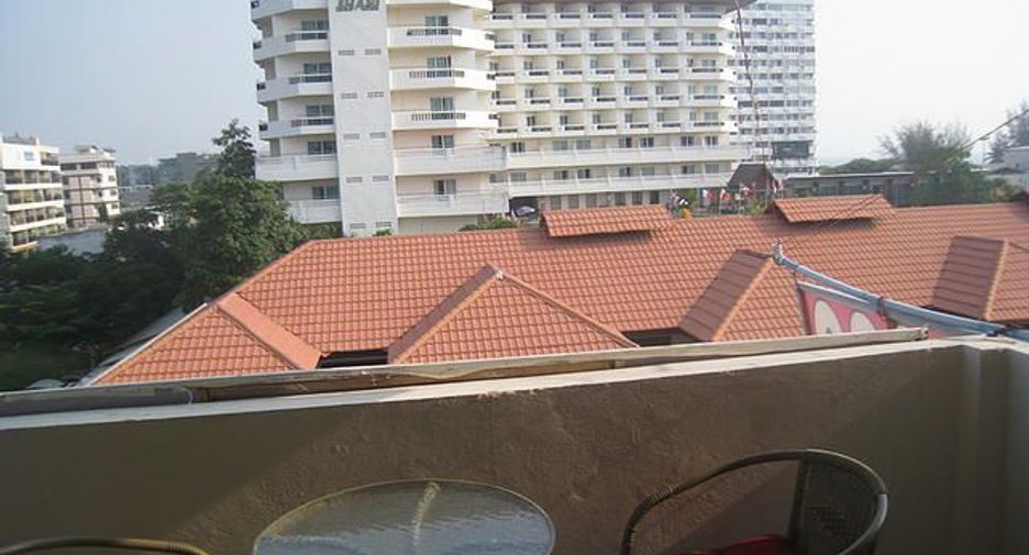 For sale 8 bedrooms hotel in Bang Lamung, Chonburi