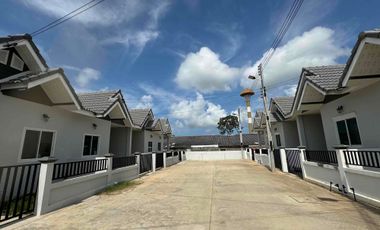 Reihenhaus zum Kauf mit 2 Zimmer in Sattahip, Chonburi