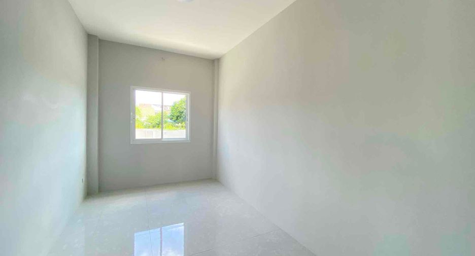 For sale 2 bedrooms townhouse in Sattahip, Chonburi