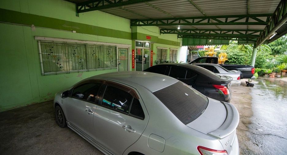 For sale 28 bedrooms apartment in Sam Khok, Pathum Thani