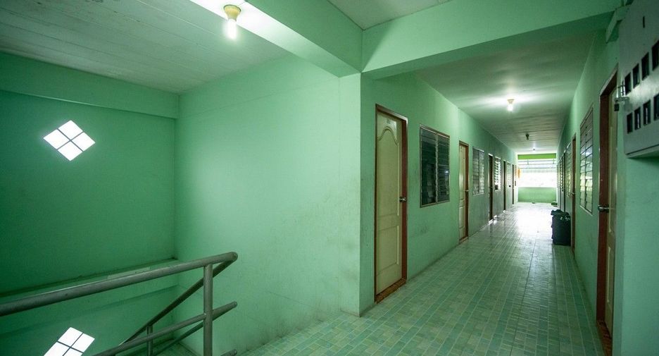 For sale 28 bedrooms apartment in Sam Khok, Pathum Thani