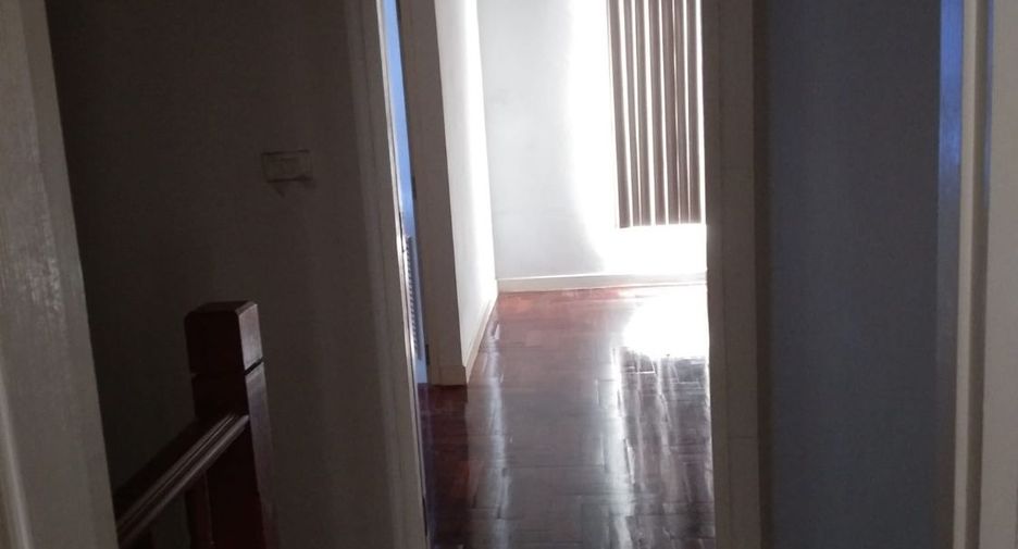 À louer et à vendre 3 chambres condo à Suan Luang, Bangkok