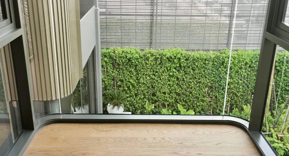 For sale 4 bedrooms house in Wang Thonglang, Bangkok