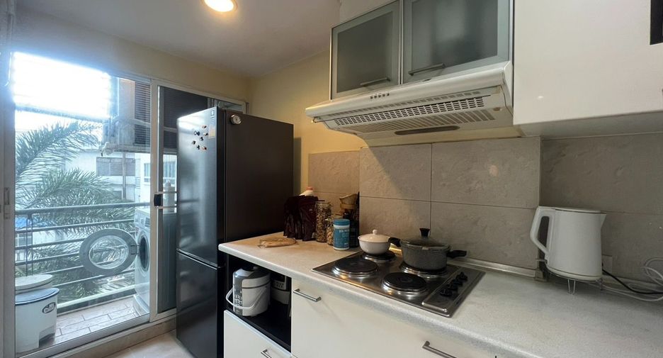 For sale 1 bed condo in Khlong Toei, Bangkok