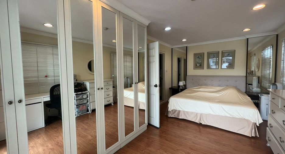 For sale 1 bed condo in Khlong Toei, Bangkok