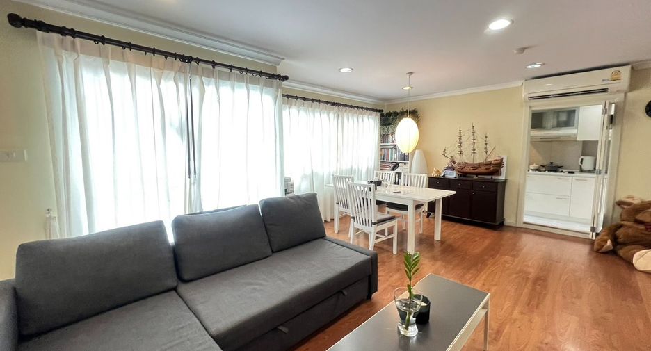 For sale 1 bed condo in Khlong Toei, Bangkok