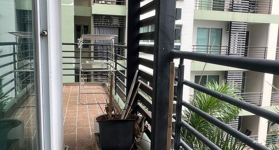 For sale 1 bed condo in Khlong Toei, Bangkok