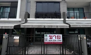 For sale 3 Beds townhouse in Phra Pradaeng, Samut Prakan