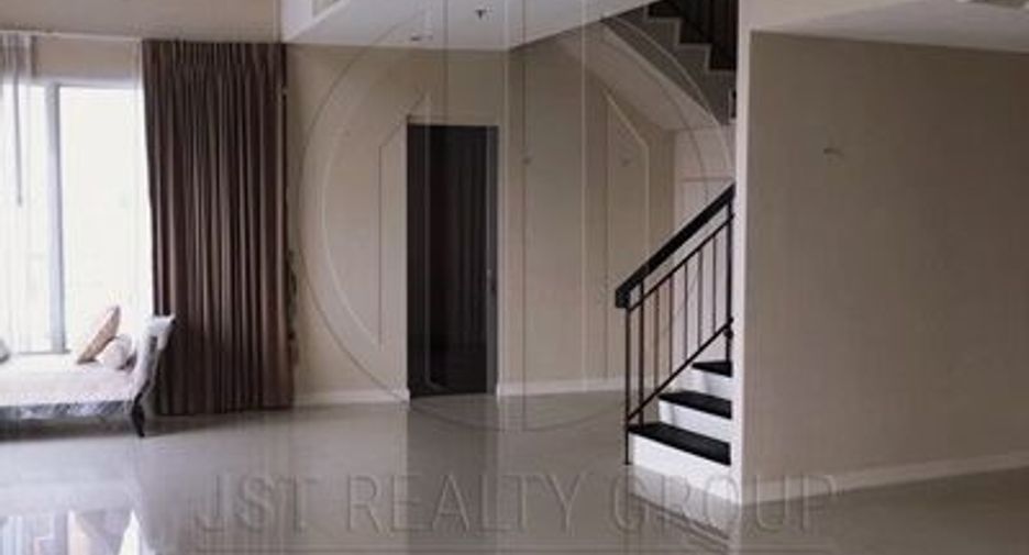 For sale 4 bedrooms condo in Pathum Wan, Bangkok