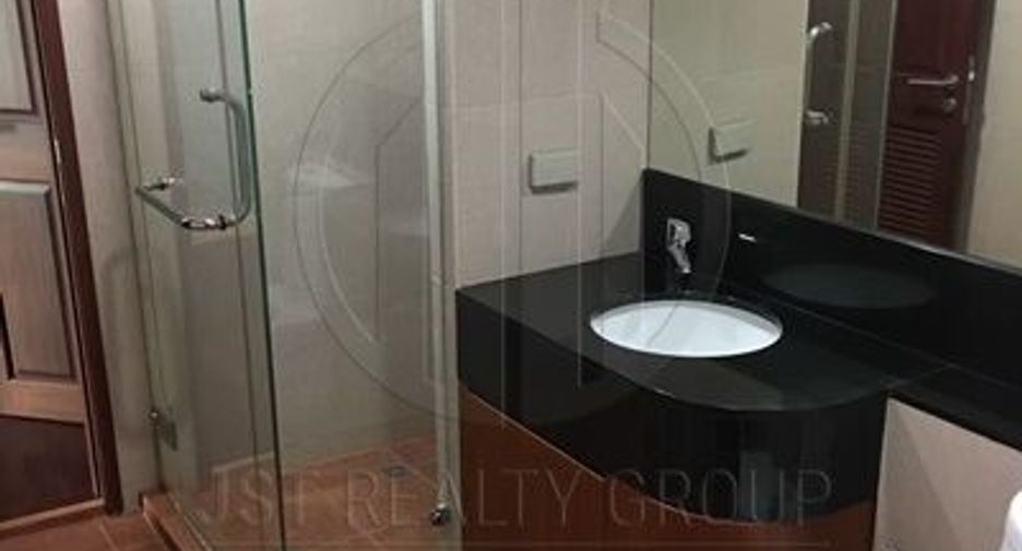 For sale 4 bedrooms condo in Pathum Wan, Bangkok