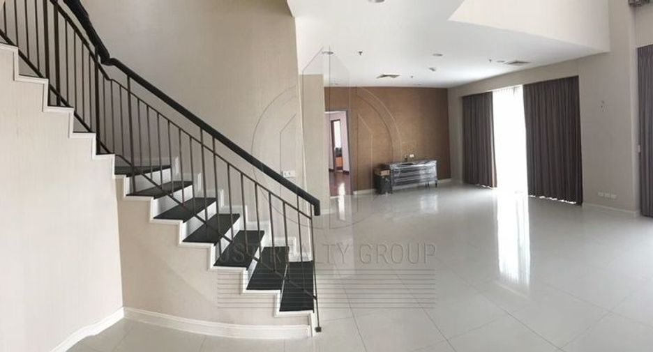 For sale 4 bedrooms condo in Pathum Wan, Bangkok