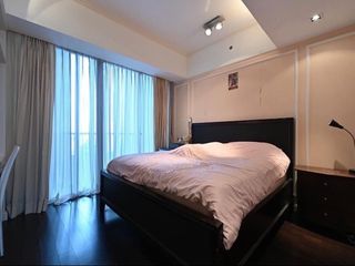 For rent 4 bedrooms condo in Sathon, Bangkok