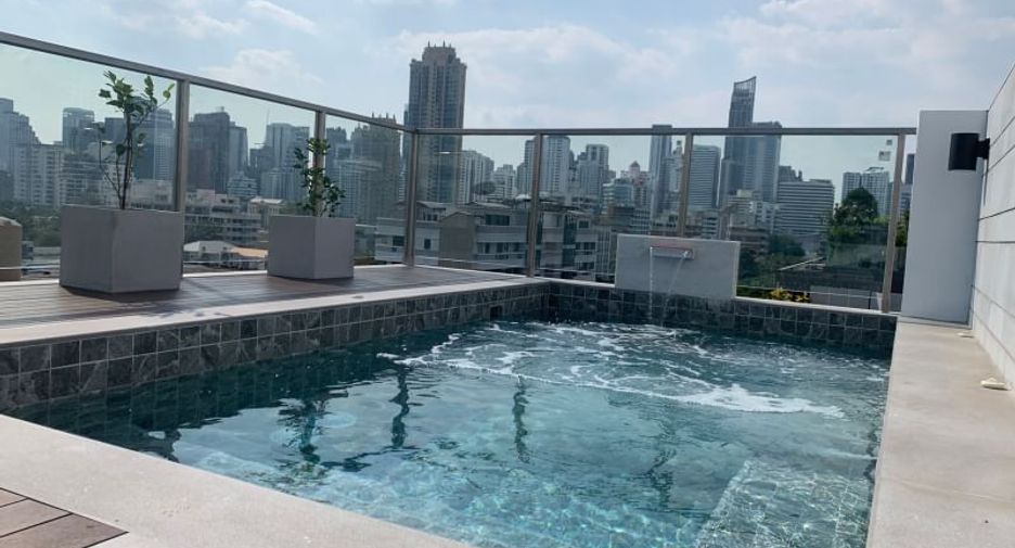 For rent 2 bedrooms condo in Watthana, Bangkok