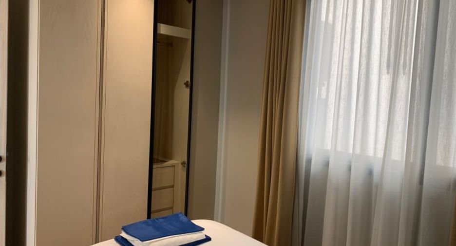 For rent 2 bedrooms condo in Watthana, Bangkok