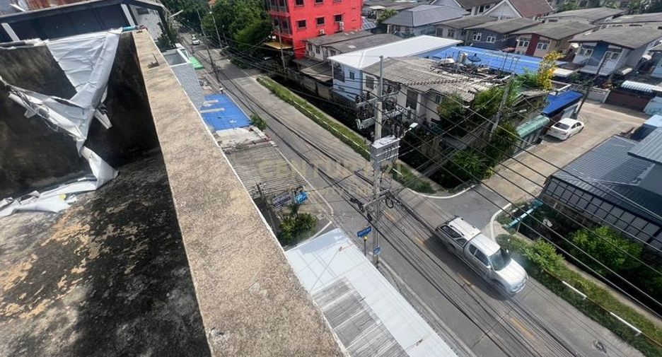 Gewerbefläche zum Kauf mit 8 Zimmer in Bang Bua Thong, Nonthaburi