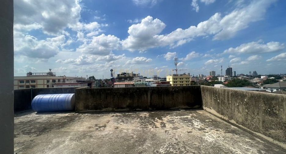Gewerbefläche zum Kauf mit 8 Zimmer in Bang Bua Thong, Nonthaburi