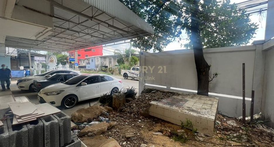 Gewerbefläche zum Kauf mit 8 Zimmer in Bang Bua Thong, Nonthaburi