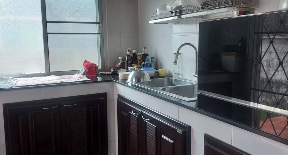 For sale 3 bedrooms house in Lam Luk Ka, Pathum Thani