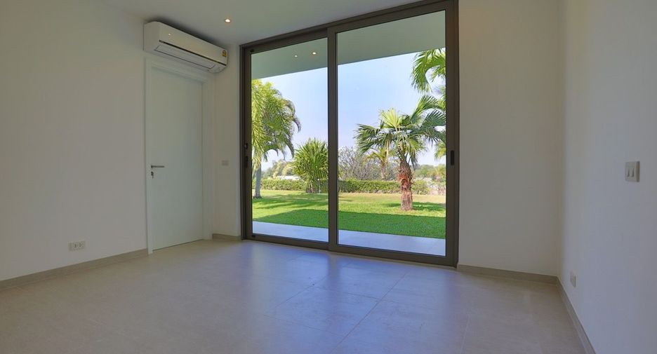 For sale 3 bedrooms house in Sattahip, Chonburi