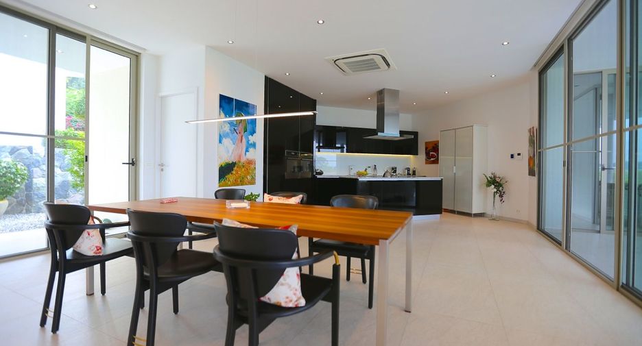 For sale 3 bedrooms house in Sattahip, Chonburi
