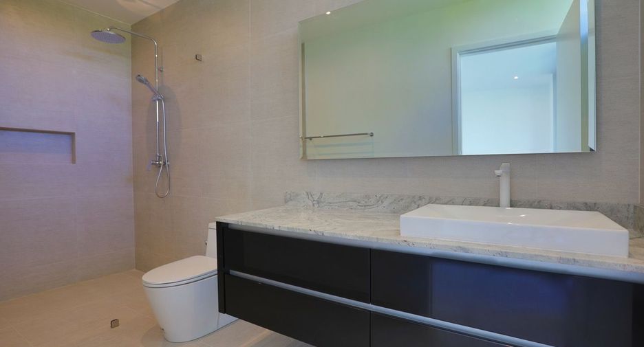 For sale 3 bedrooms house in Sattahip, Chonburi
