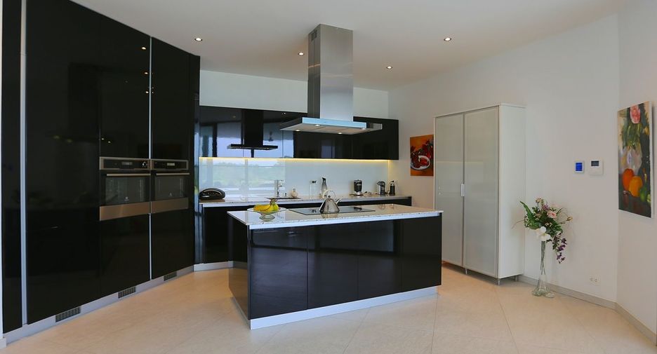 For sale 3 bedrooms house in Sattahip, Chonburi