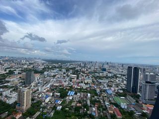 For rent 3 bedrooms condo in Sathon, Bangkok