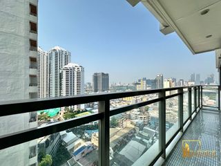 Condo en alquiler de 2 habitaciones en Khlong Toei, Bangkok