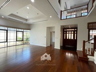 For rent 4 Beds house in Watthana, Bangkok