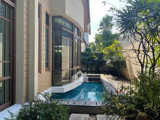 For rent 4 Beds house in Watthana, Bangkok