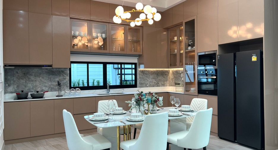 For sale 3 bedrooms villa in Bang Lamung, Chonburi